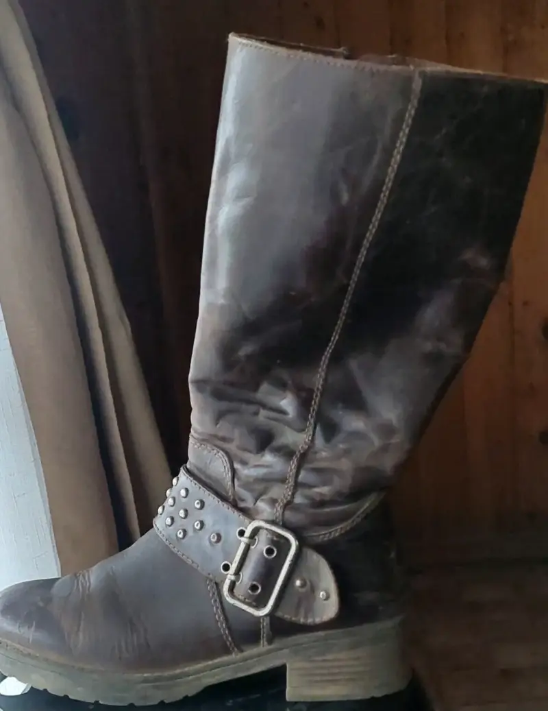 Botas de cuero marrón con hebilla - 2