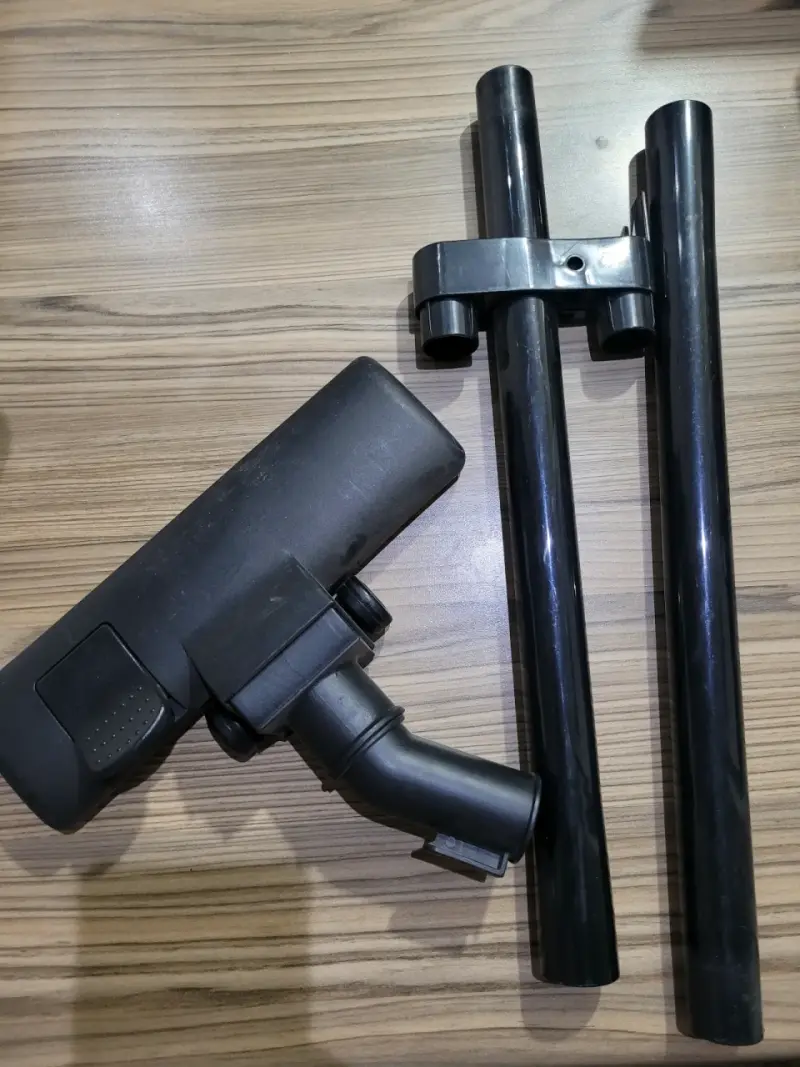 Aspiradora Black & Decker con accesorios - 3