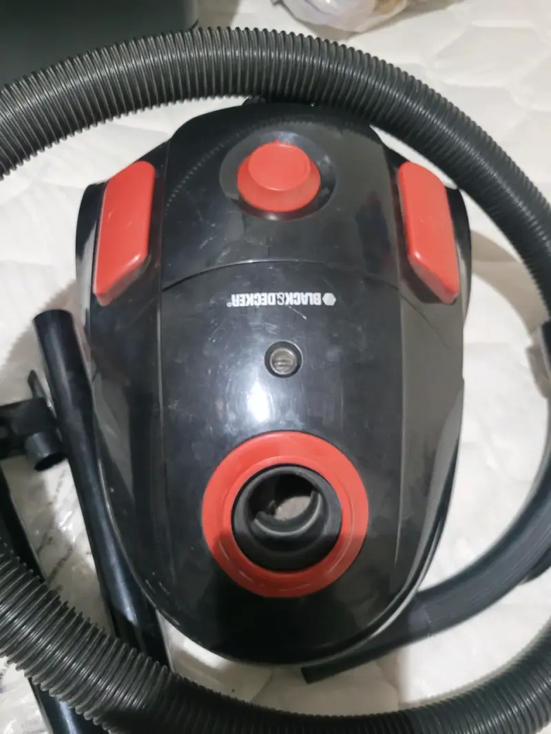 Aspiradora Black & Decker con accesorios - 4
