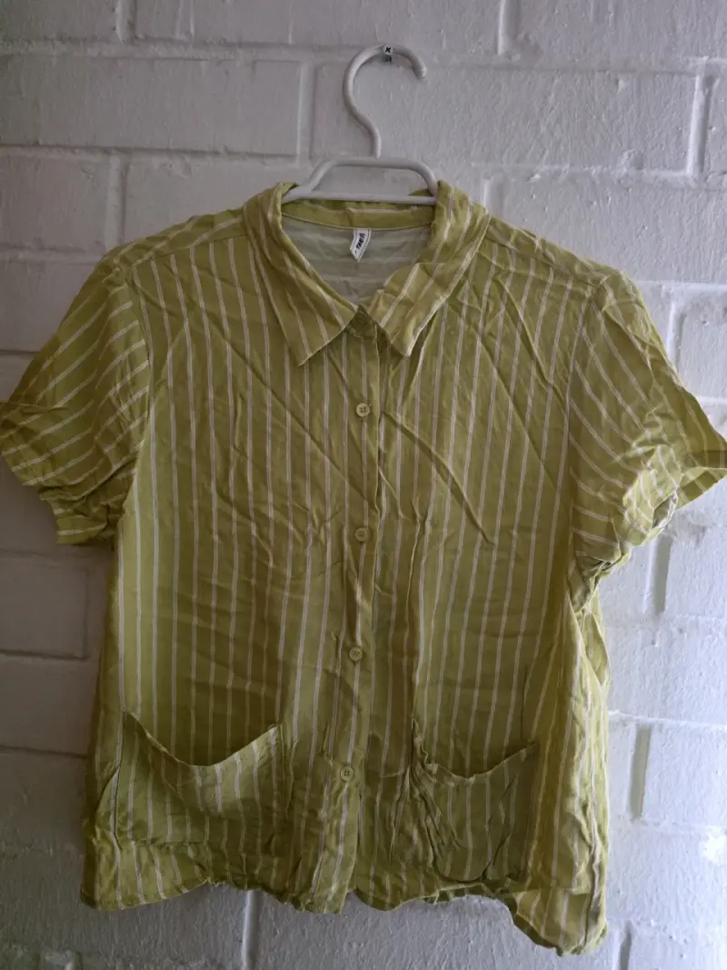 Blusa de rayas verde para mujer