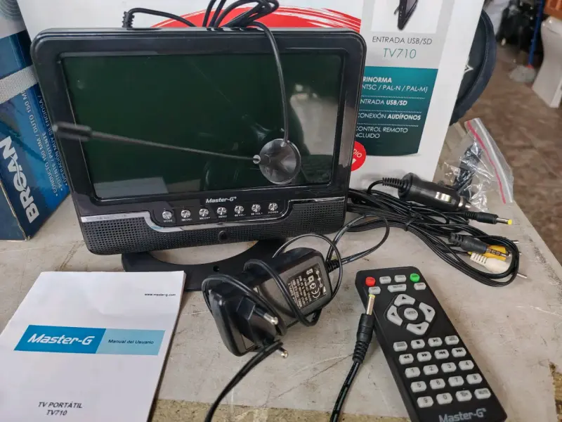 TV LCD 7'' Master-G con USB/SD y control remoto - 4