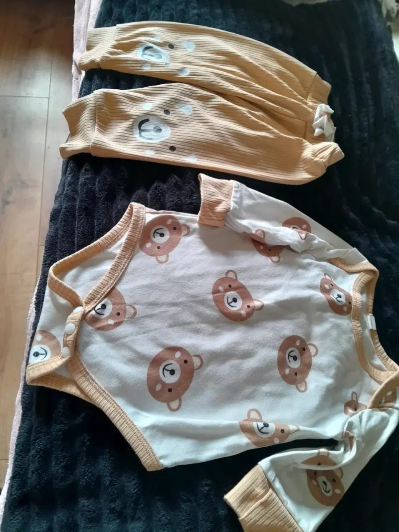 Conjunto de bebé con diseño de ositos - 1