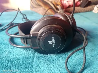 Auriculares Monster Games con cable - miniatura 1