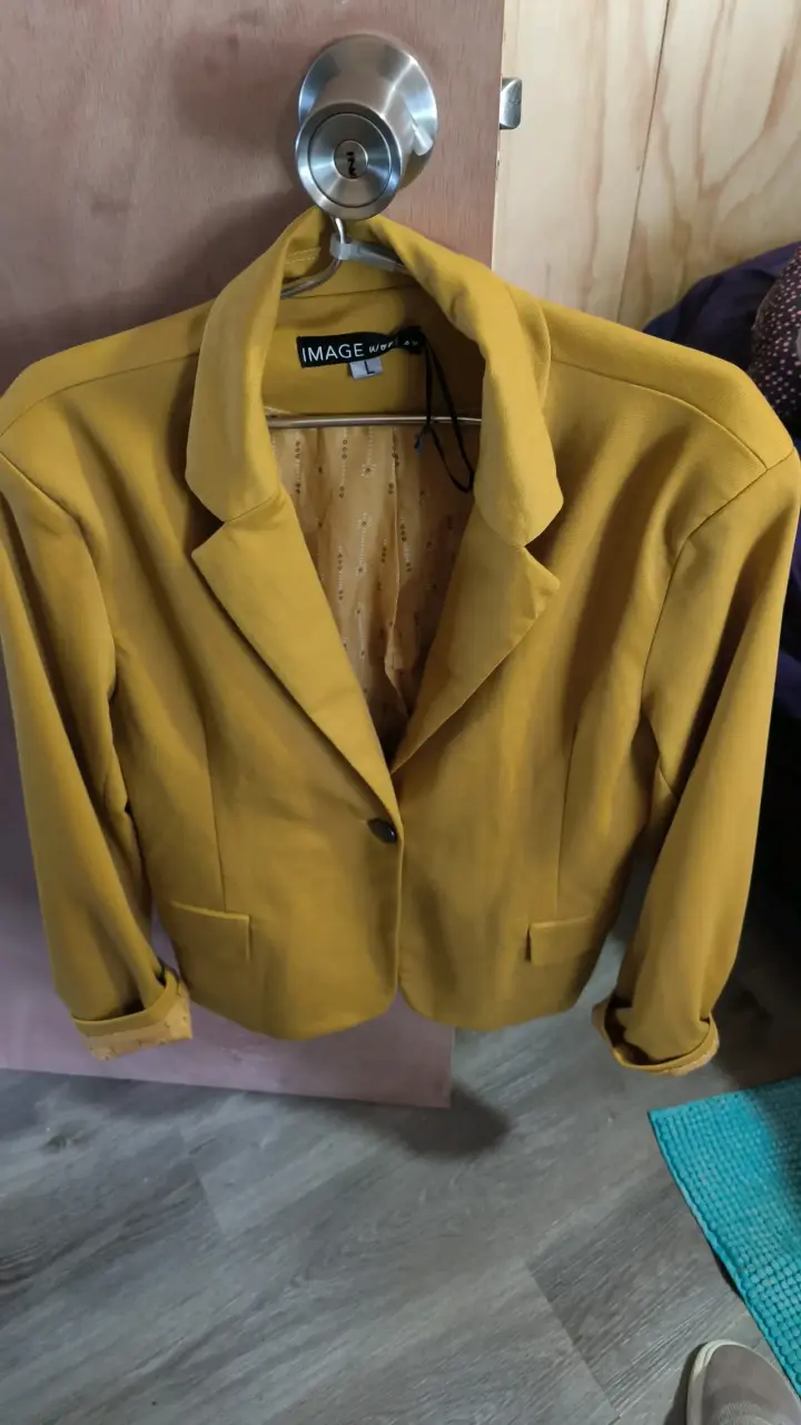 Ropa de mujer con 1 a 0 uso - 5