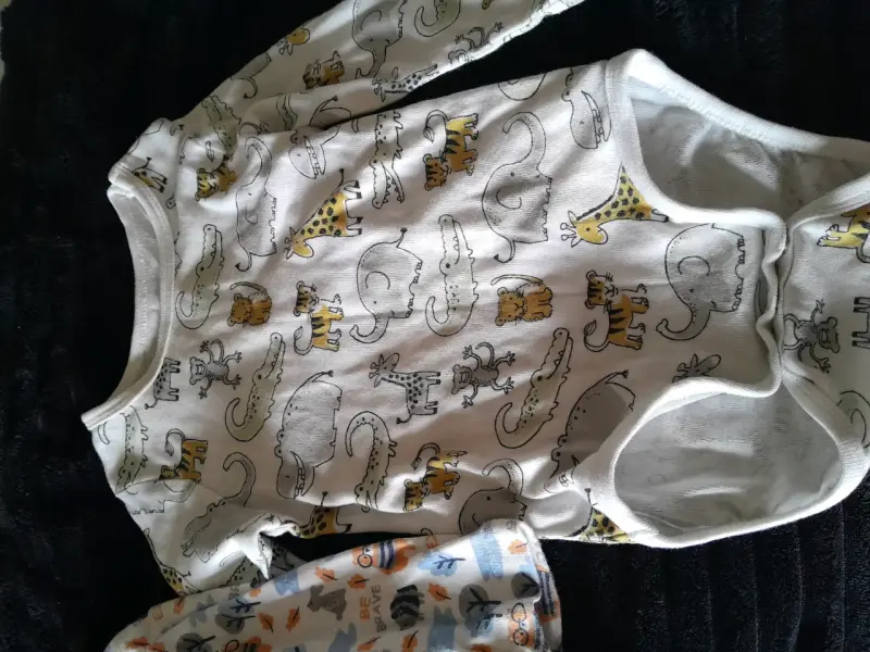 Conjunto de bodies para bebé con estampados variados - 2