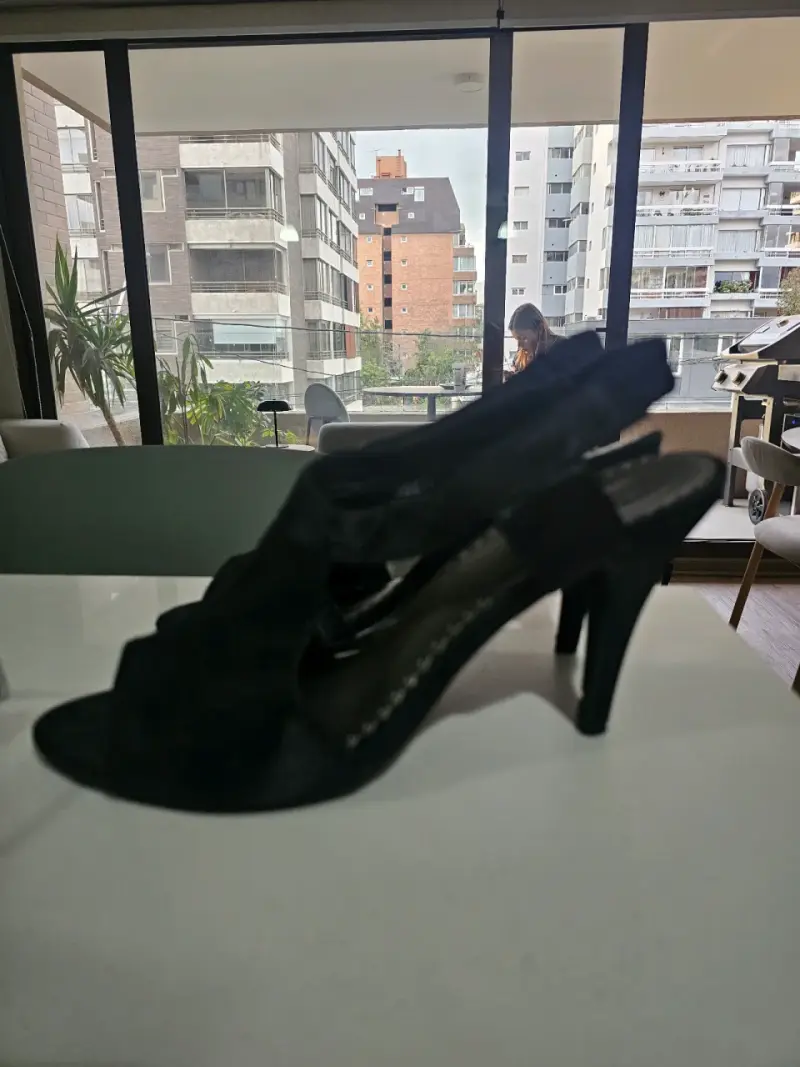 Sandalias de tacón alto negras elegantes - 2