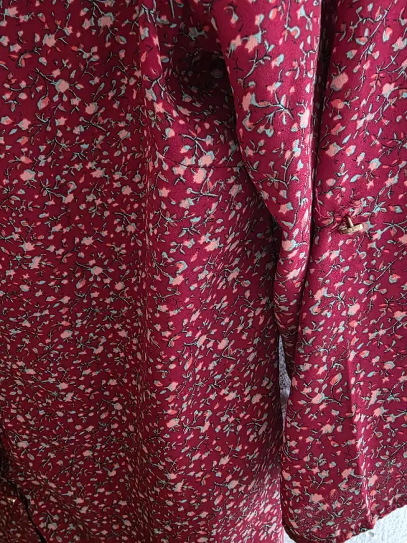 Blusa roja de flores manga 3/4 - 2