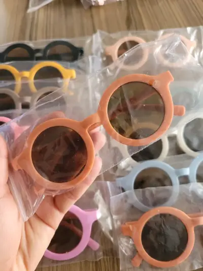 Lentes de sol para niños y niñas - miniatura 1