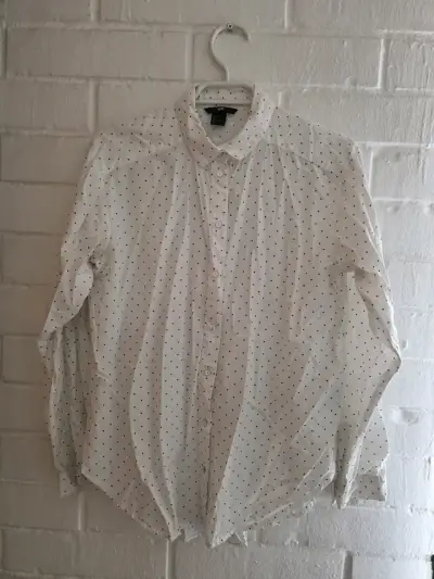 Blusa blanca con estampado de corazones H&M - miniatura 1