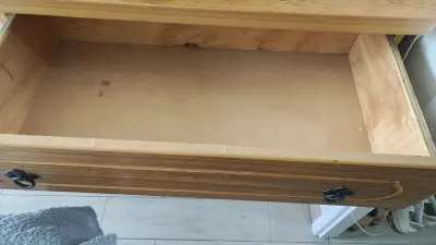 Cómoda de Madera con Cajones Amplios - miniatura 3