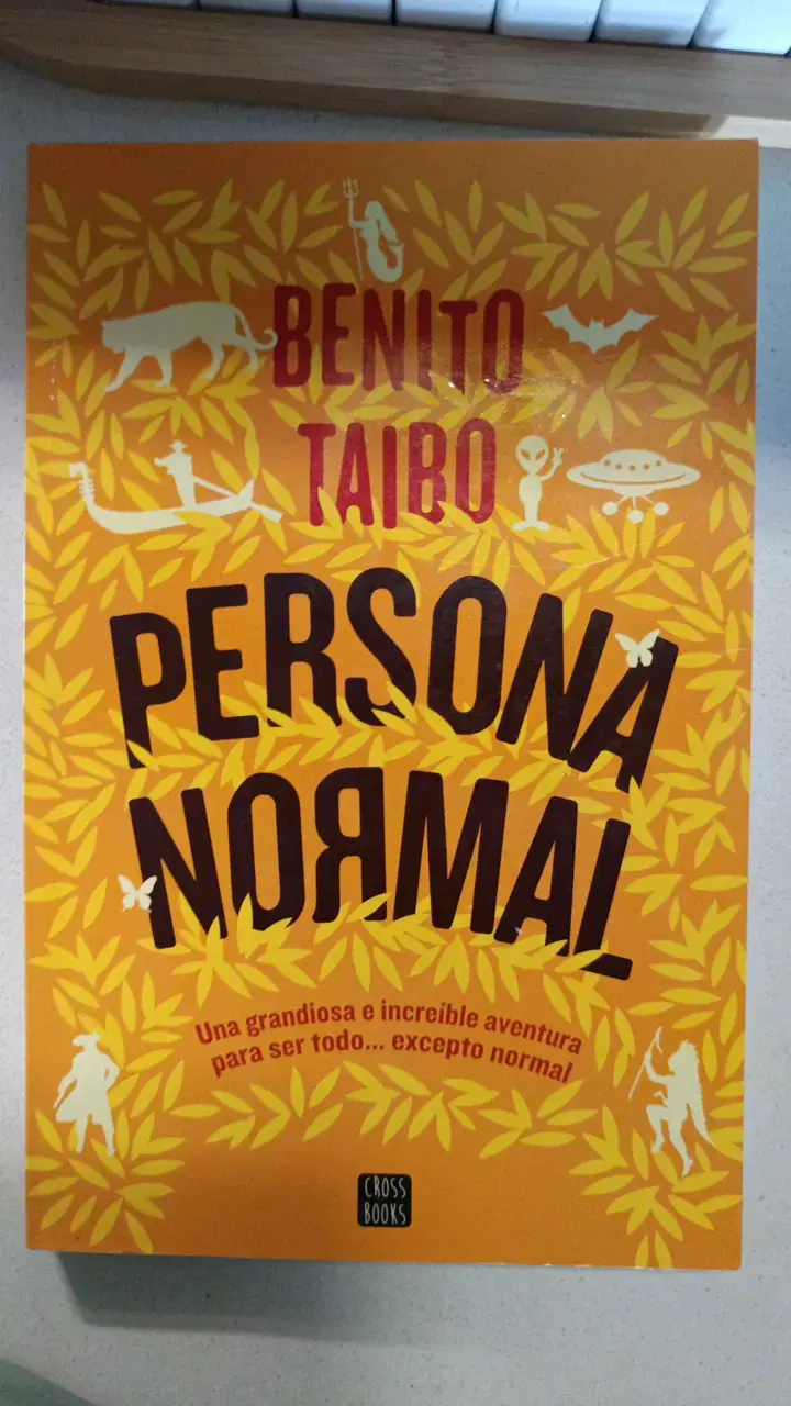Libro 'Persona Normal' de Benito Taibo - 1