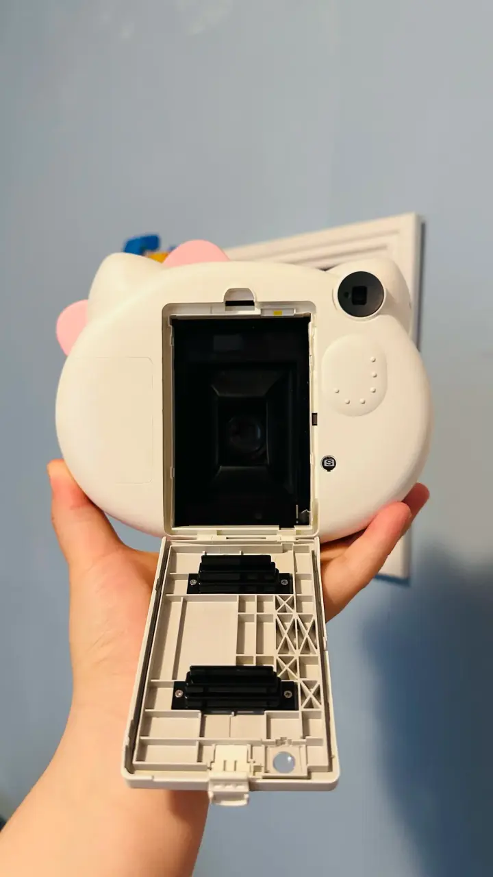 Cámara Instax Mini Hello Kitty - 3