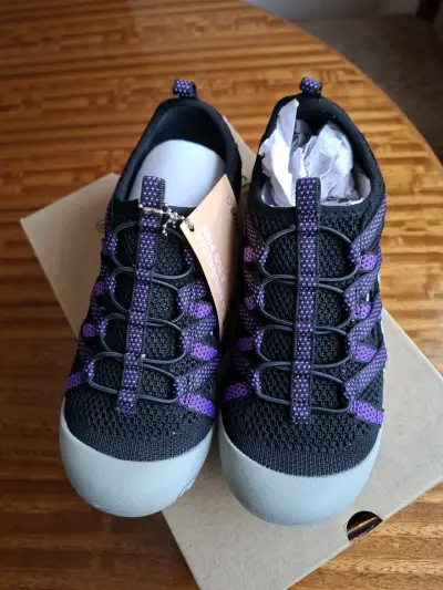 Zapatillas outdoor 36 marca Fagus - miniatura 3