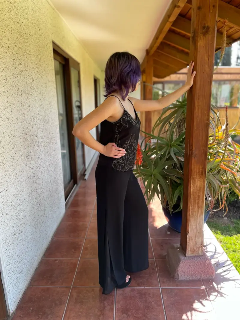 Conjunto negro elegante con  detalles bordados - 2