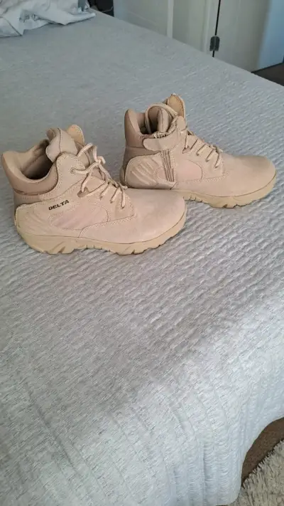 Botas tácticas beige Delta con cierre lateral - miniatura 1