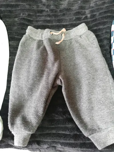 Conjunto de pantalones para bebé en varios colores - miniatura 4
