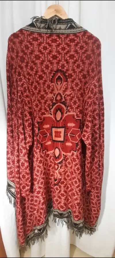 Poncho étnico rojo con flecos Greenfield - miniatura 2