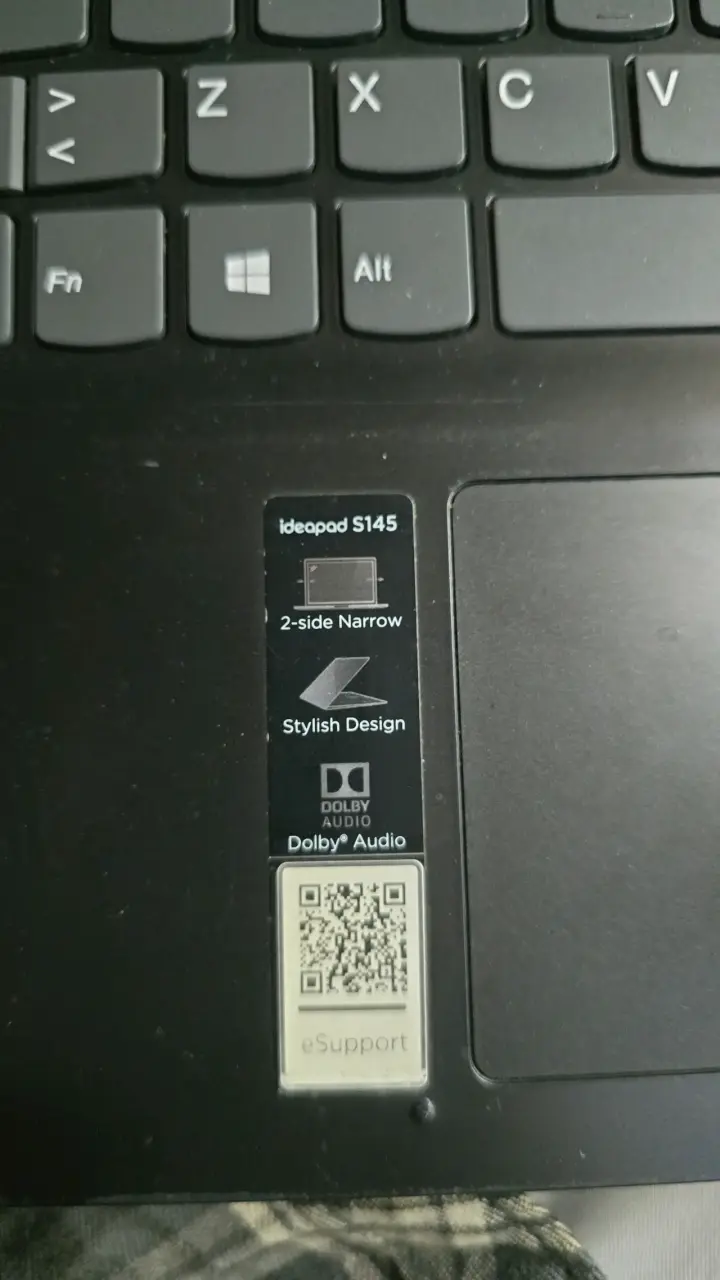 Laptop Lenovo Ideapad S145 con AMD 3200e - 4