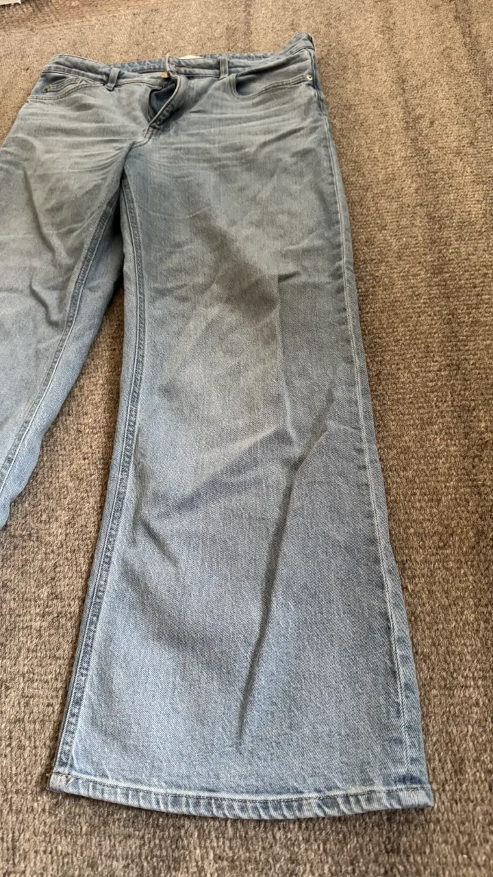 Jeans de mezclilla azul claro para mujer - 3