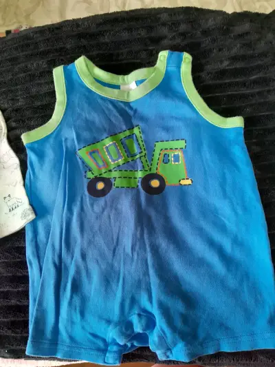 Conjunto de poleras para bebé con diseños variados - miniatura 5