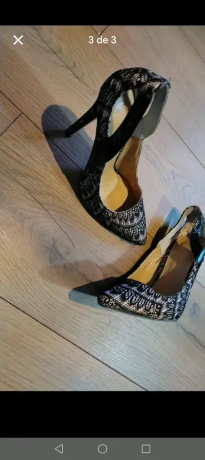 Zapatos de Tacón Plateados Elegantes - miniatura 4