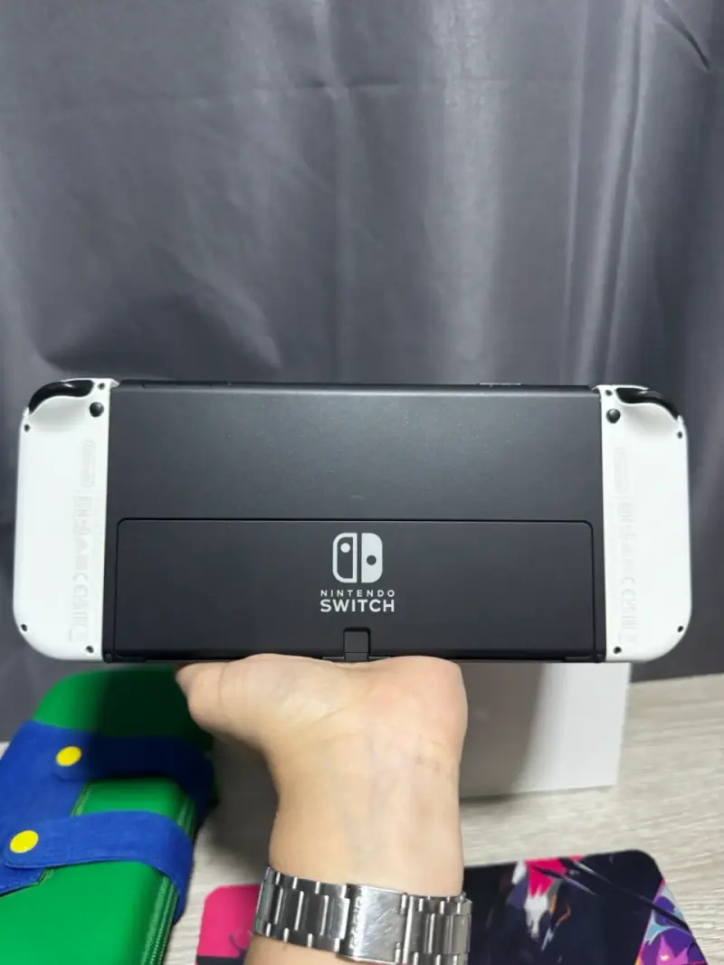 Consola Nintendo Switch OLED con accesorios - 4