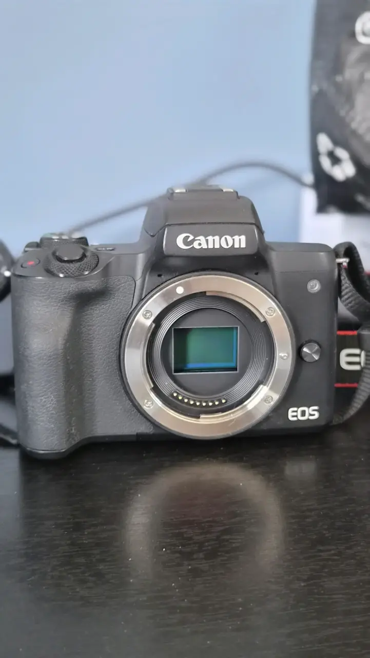 Cámara Canon M50 - 1