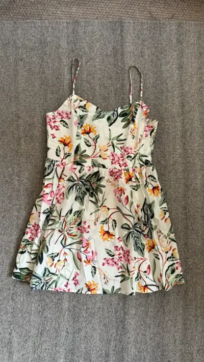 Vestido floral de verano para mujer - miniatura 1