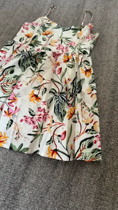 Vestido floral de verano para mujer - miniatura 3