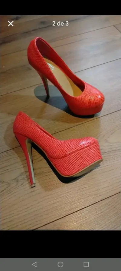Tacones rojos de plataforma para mujer - miniatura 3