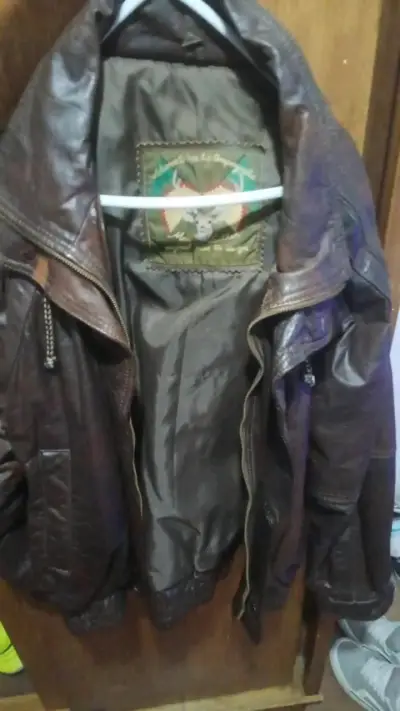Chaqueta de cuero marrón vintage - miniatura 1