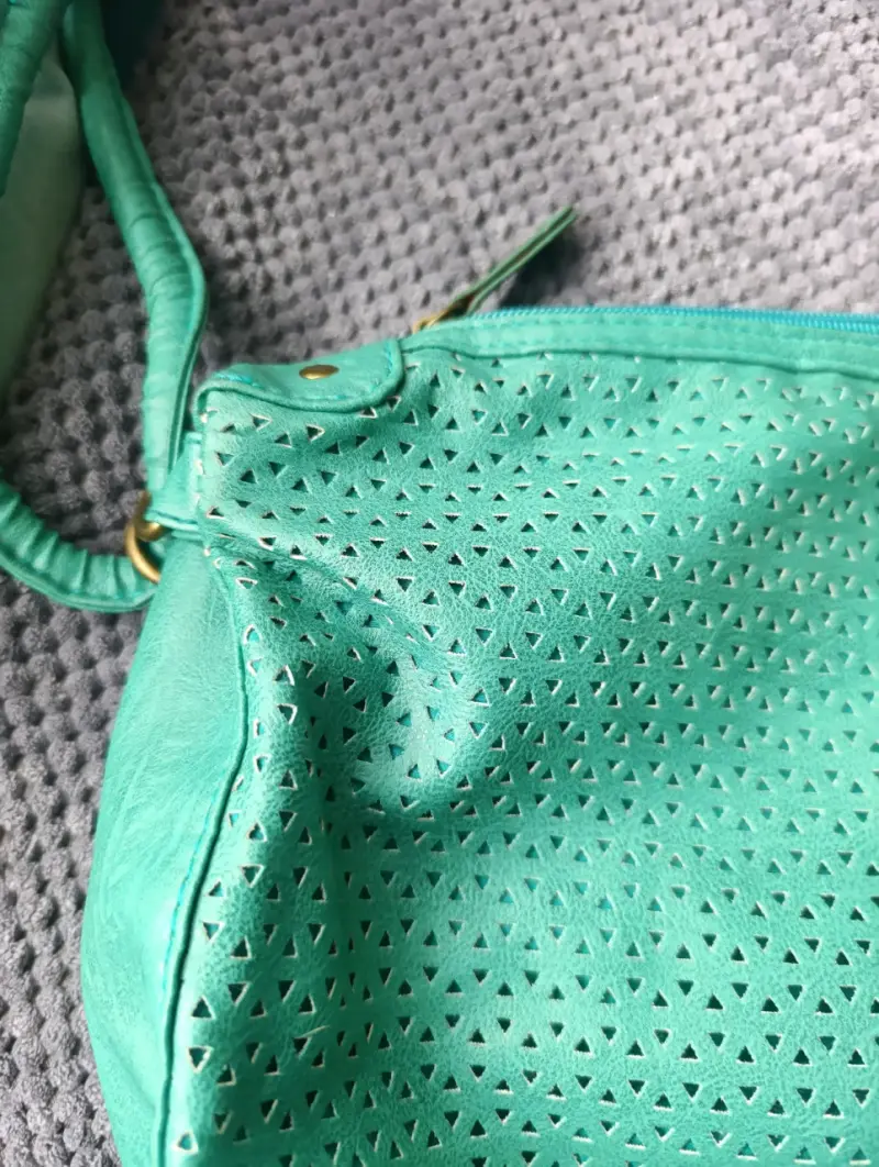 Cartera verde perforada Sybilla - 2