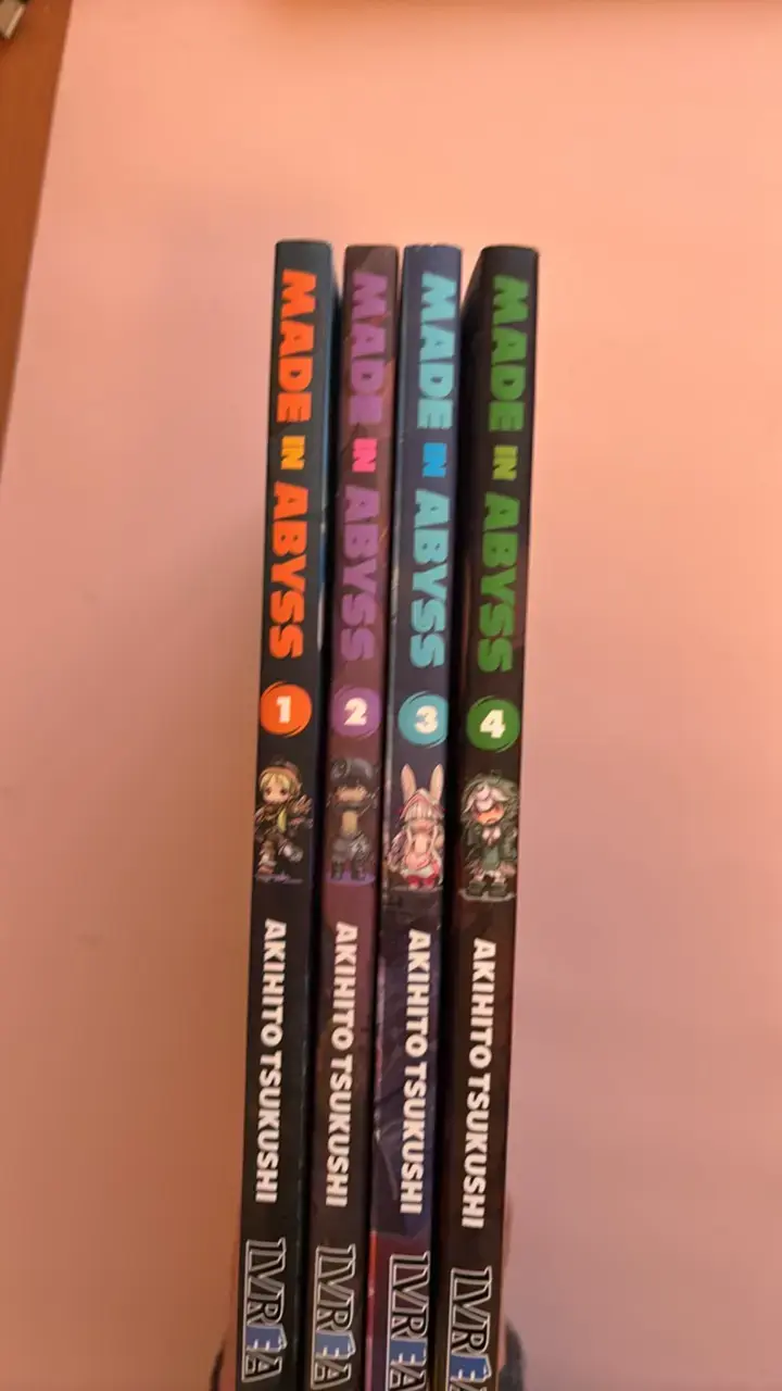 Colección Mangas Made in Abyss volúmenes 1-4 - 1