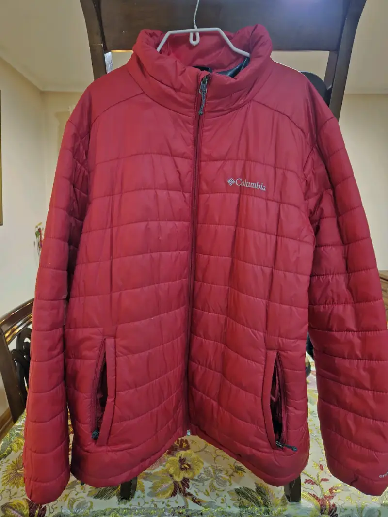 Chaqueta Columbia acolchada roja para hombre
