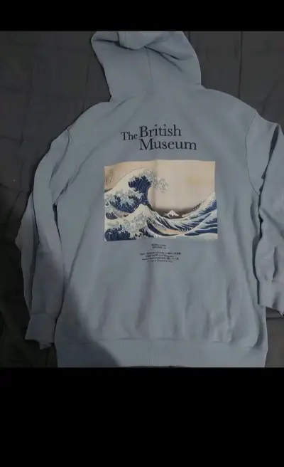Polerón H&M con diseño de ola de Hokusai - miniatura 2