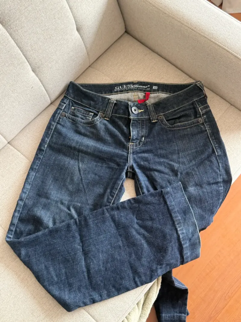 Jeans azul oscuro Guess para mujer - 1