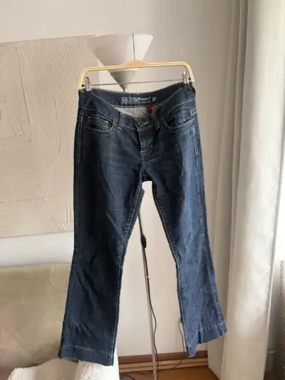 Jeans azul oscuro Guess para mujer - miniatura 3