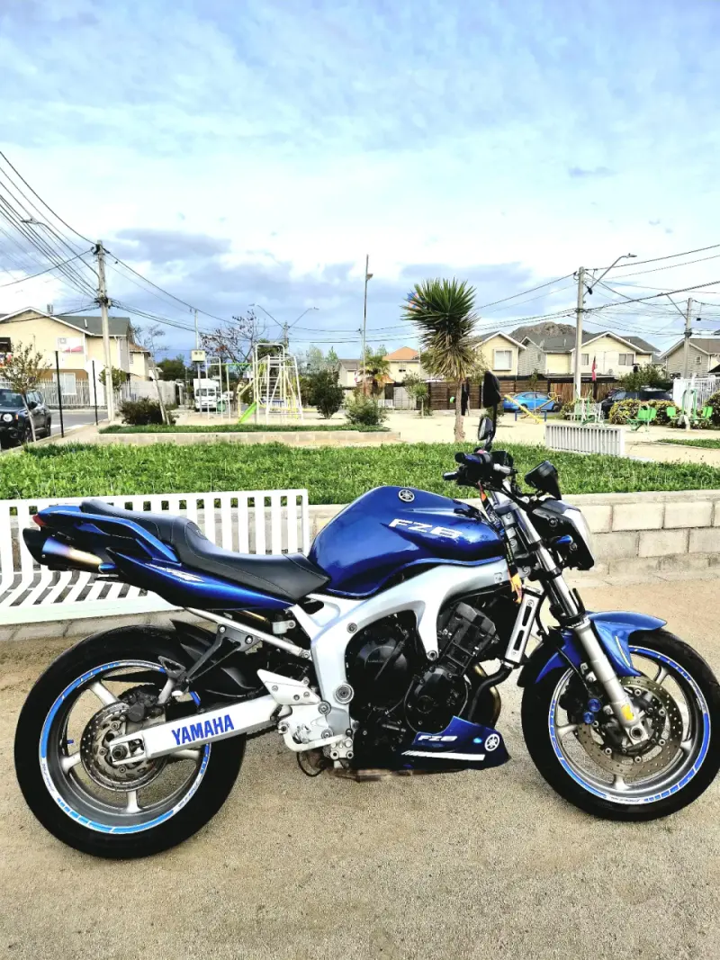 Moto Yamaha FZ6 azul SOLO VENTA - 1