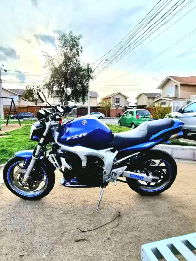 Moto Yamaha FZ6 azul SOLO VENTA - miniatura 2