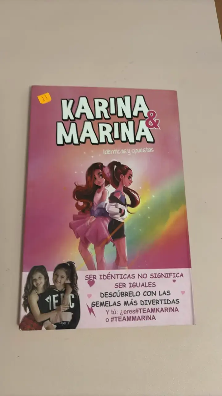 Libro Karina & Marina: Idénticas y Opuestas