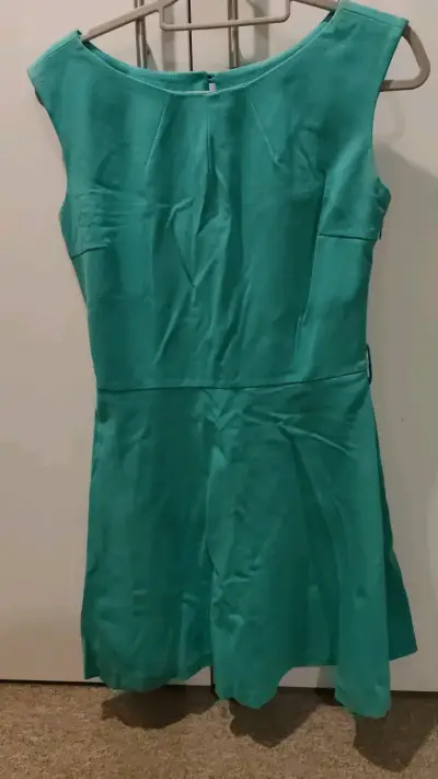 Vestido verde sin mangas talla 42 - miniatura 1