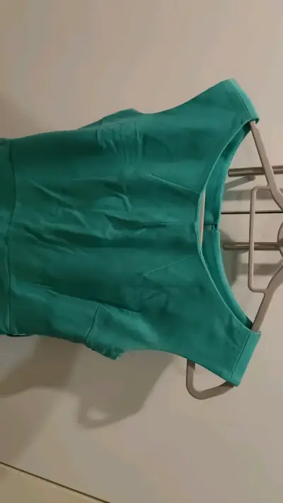 Vestido verde sin mangas talla 42 - miniatura 2