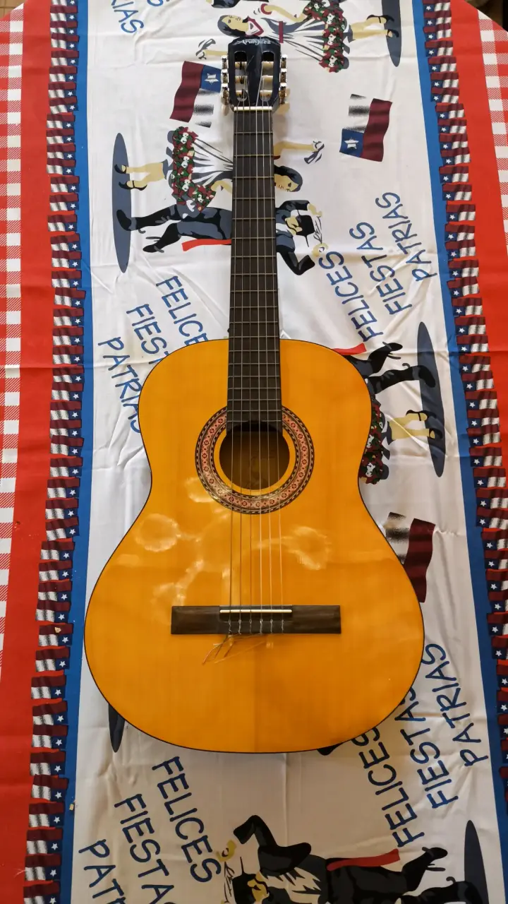 Guitarra clásica Aranjuez (Castilla) color madera