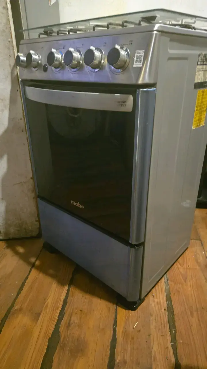 Cocina a gas Mabe de acero inoxidable