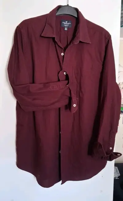 Camisa Hombre American Eagle Burdeos Talla XL - miniatura 1