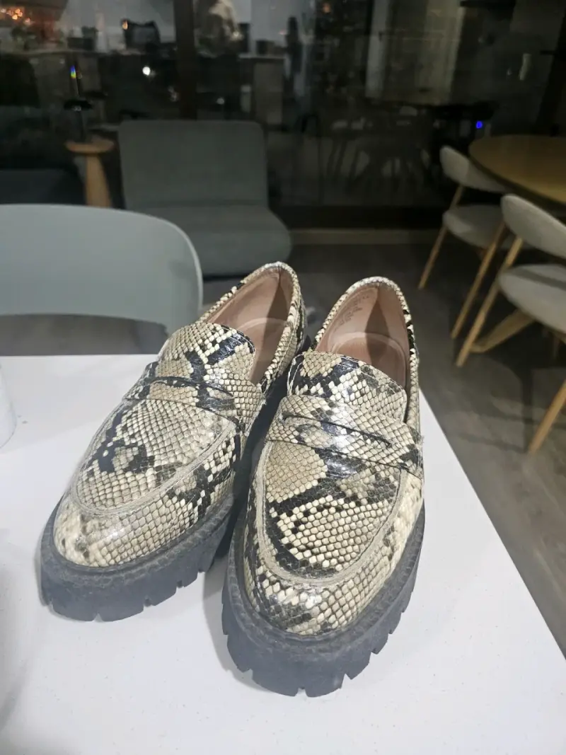 Mocasines de cuero con diseño de serpiente - 1