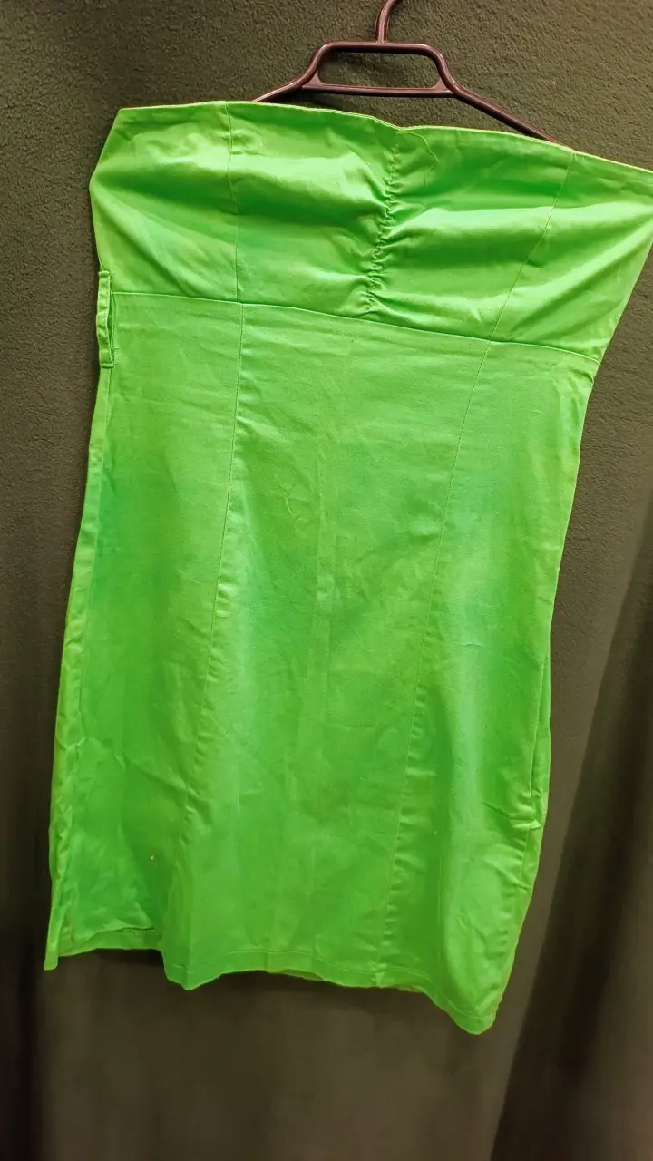Vestido verde strapless para mujer - 3