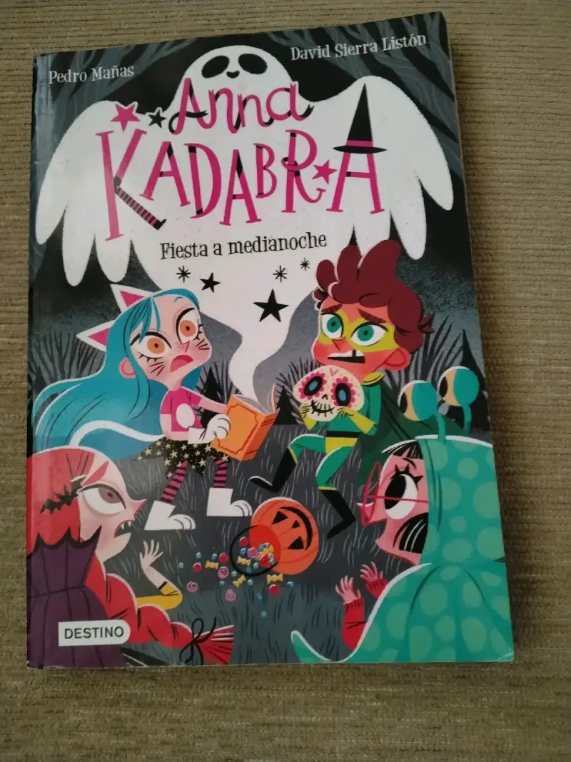 Libros Unicornia de Ana Punset para niños - 5