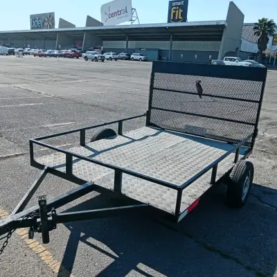 Carro para transporte de carga metálico con rampa - miniatura 6
