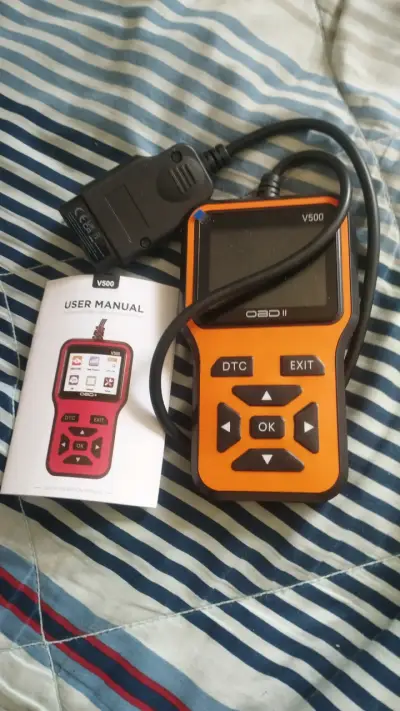 Escáner OBD2 V500 para diagnóstico automotriz - miniatura 1